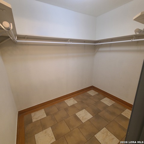 Image 15 of 30 For 12020 Maplerock