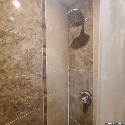 Image 18 of 30 For 12020 Maplerock