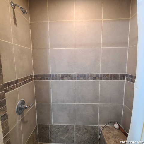 Image 20 of 30 For 12020 Maplerock