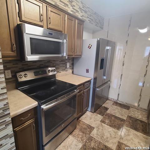 Image 4 of 30 For 12020 Maplerock