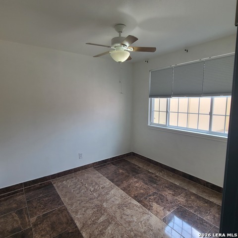 Image 8 of 30 For 12020 Maplerock