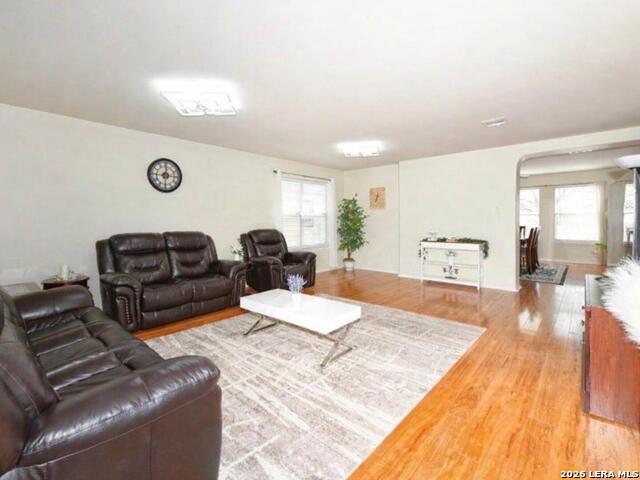 Image 3 of 24 For 9842 Magnolia