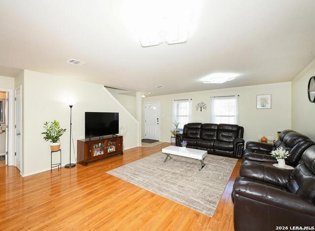 Image 4 of 24 For 9842 Magnolia