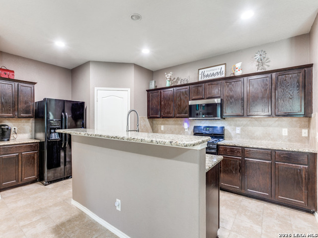 Image 7 of 24 For 435 Unicorn Ranch