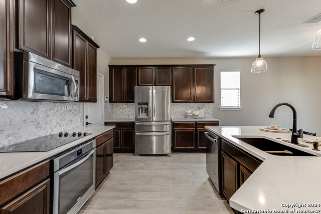 Image 13 of 36 For 7615 Cherished Bend