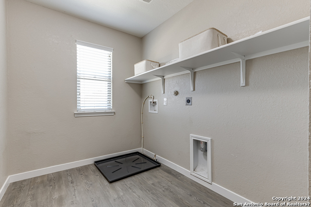 Image 33 of 36 For 7615 Cherished Bend