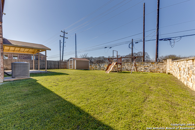 Image 35 of 36 For 7615 Cherished Bend