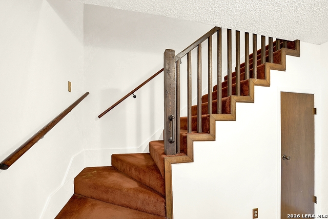 Image 18 of 33 For 8542 Timberbriar St