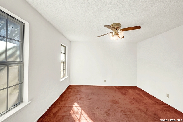 Image 22 of 33 For 8542 Timberbriar St