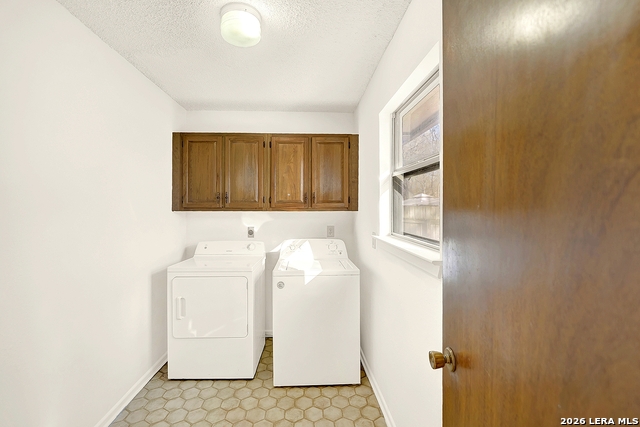 Image 27 of 33 For 8542 Timberbriar St