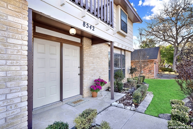 Image 5 of 33 For 8542 Timberbriar St