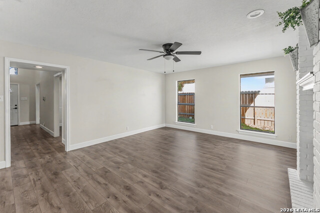 Image 10 of 37 For 5934 Spring Valley