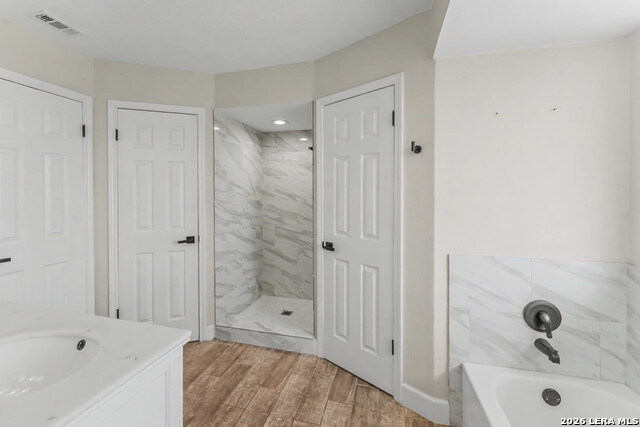 Image 15 of 37 For 5934 Spring Valley