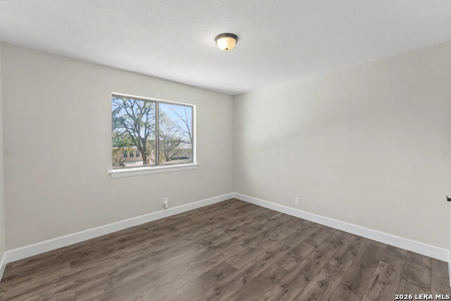 Image 20 of 37 For 5934 Spring Valley