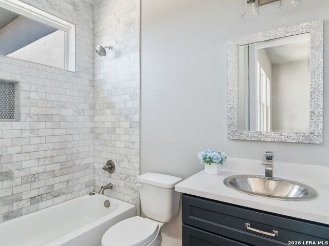 Image 44 of 57 For 250 Pr 2775  