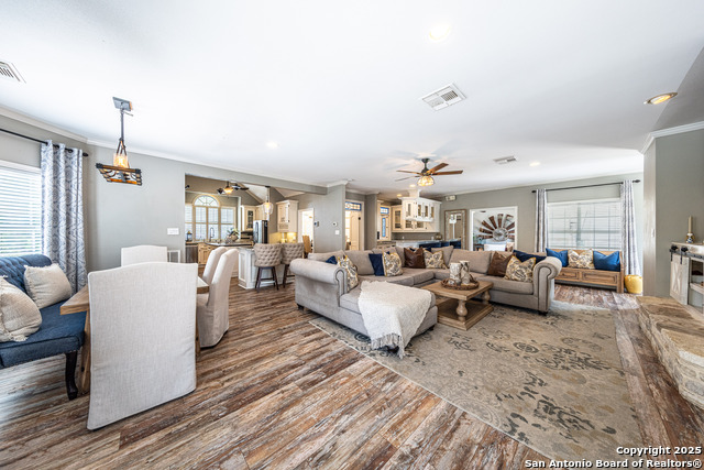 Image 16 of 49 For 7046 Devonshire