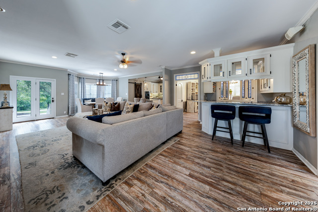 Image 17 of 49 For 7046 Devonshire