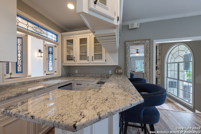 Image 21 of 49 For 7046 Devonshire