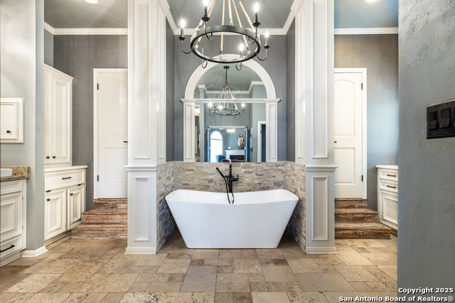 Image 24 of 49 For 7046 Devonshire