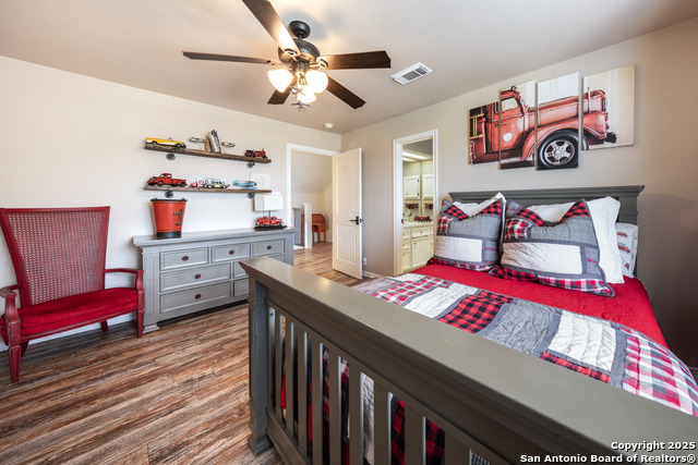 Image 33 of 49 For 7046 Devonshire