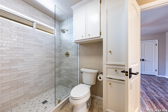 Image 34 of 49 For 7046 Devonshire