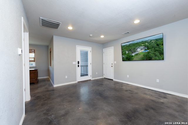 Image 38 of 49 For 7046 Devonshire