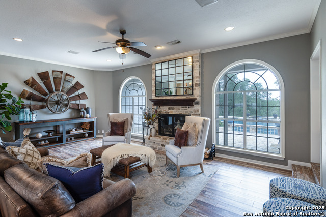 Image 8 of 49 For 7046 Devonshire