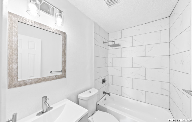 Image 17 of 22 For 818 Hampton  