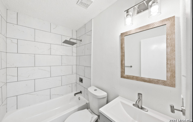 Image 18 of 22 For 818 Hampton  