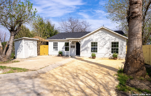 Image 2 of 22 For 818 Hampton  