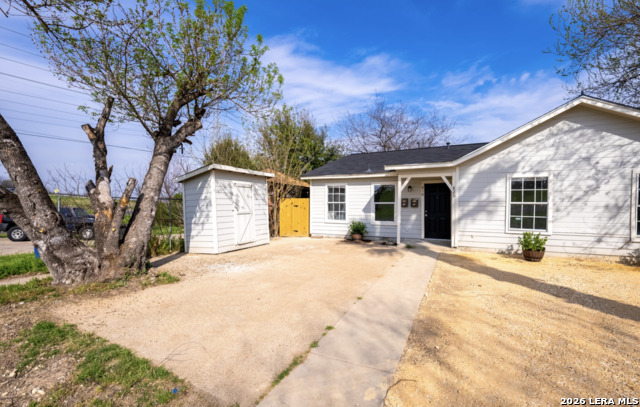 Image 3 of 22 For 818 Hampton  