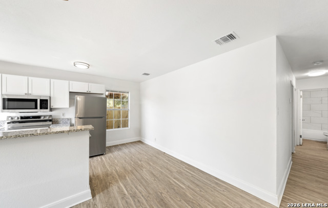 Image 6 of 22 For 818 Hampton  