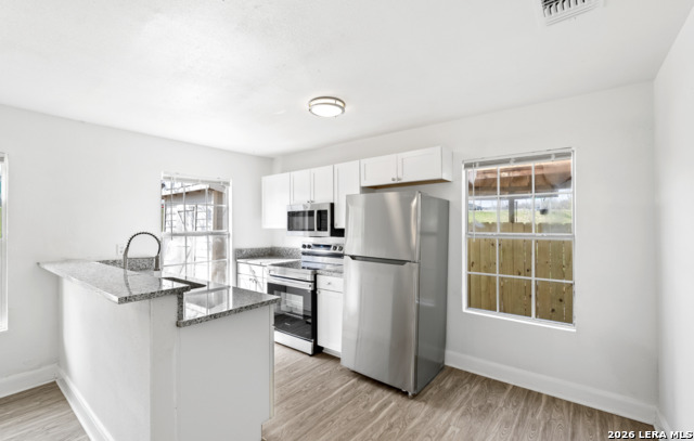 Image 7 of 22 For 818 Hampton  