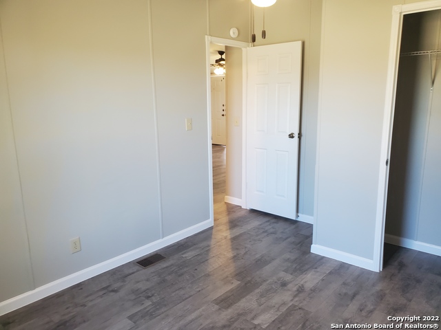 Image 17 of 26 For 22731 Hickory Shadow