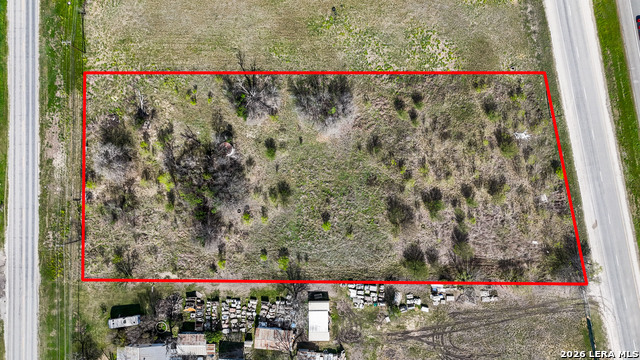 Listing photo id 33 for 3939 Fm 482  