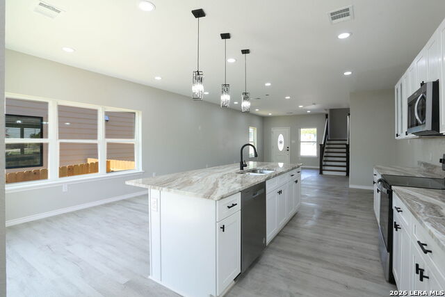 Image 10 of 31 For 656 Canyon Circle