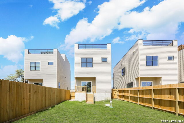 Image 23 of 31 For 656 Canyon Circle