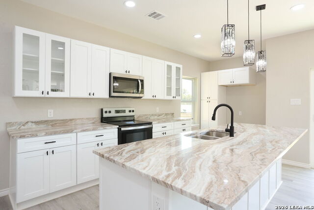 Image 5 of 31 For 656 Canyon Circle