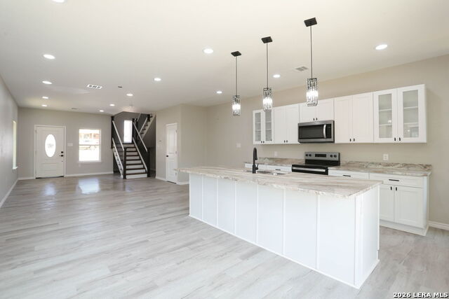 Image 6 of 31 For 656 Canyon Circle