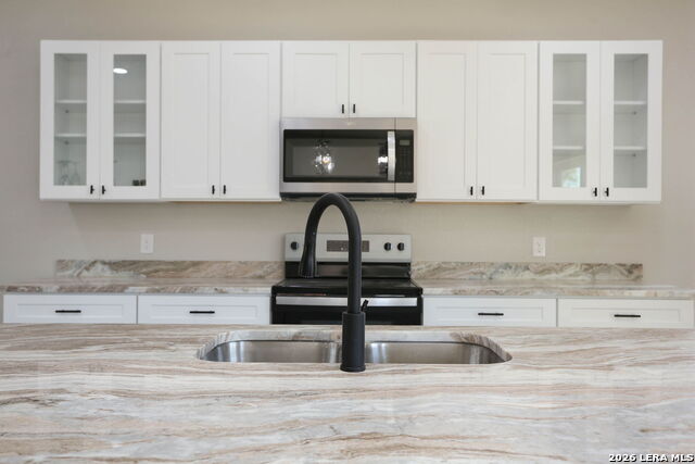 Image 9 of 31 For 656 Canyon Circle