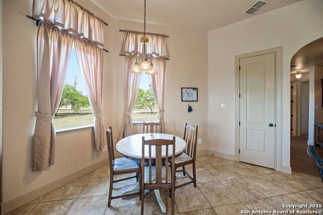 Listing photo id 10 for 438 County Road 367