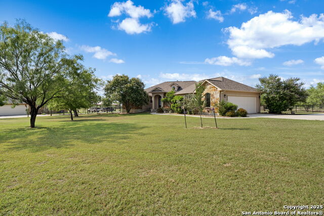 Listing photo id 1 for 438 County Road 367