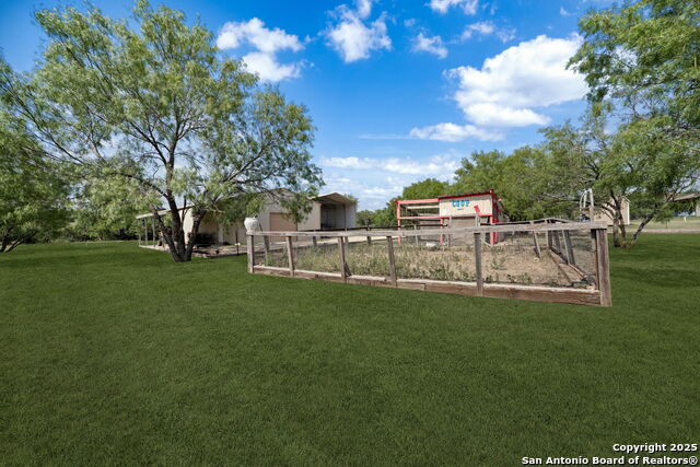Listing photo id 32 for 438 County Road 367