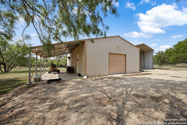 Listing photo id 33 for 438 County Road 367