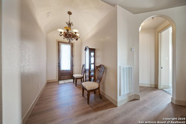 Listing photo id 2 for 438 County Road 367