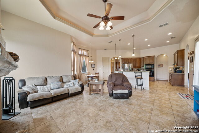 Listing photo id 4 for 438 County Road 367