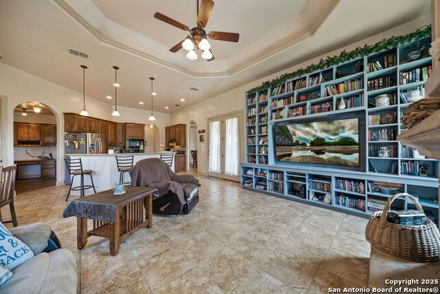 Listing photo id 5 for 438 County Road 367