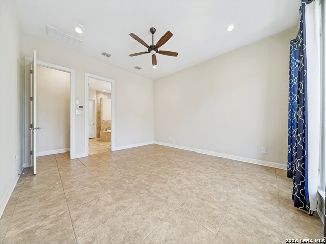 Listing photo id 20 for 1556 Canyon Lake Drive