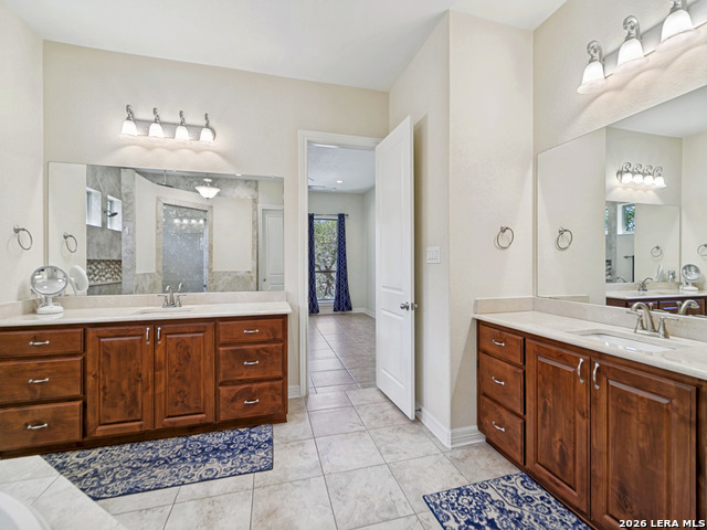 Listing photo id 23 for 1556 Canyon Lake Drive