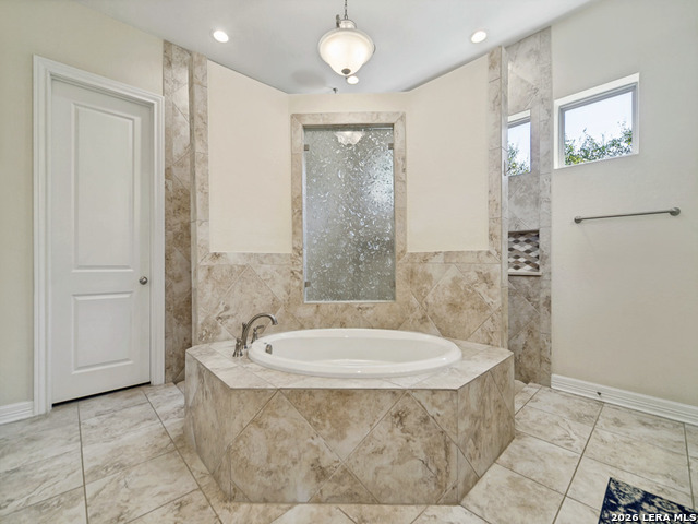 Listing photo id 24 for 1556 Canyon Lake Drive